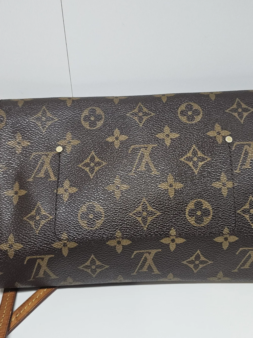 Louis Vuitton Favorite MM Monogram Canvas Crossbody Bag in Brown